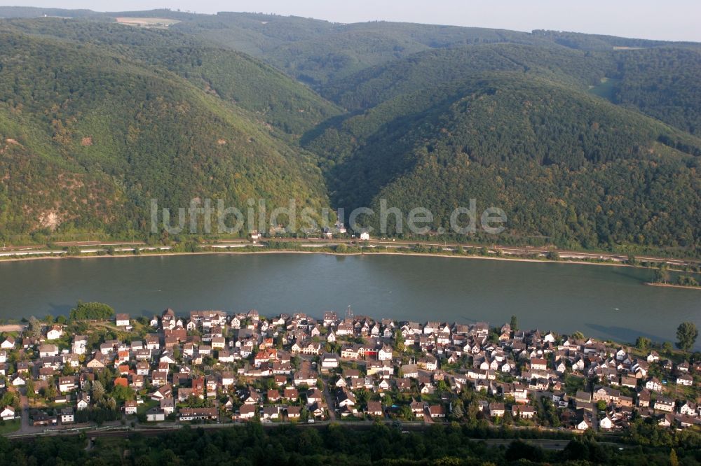 Luftbild Spay - Ortskern am Uferbereich des Rhein - Flußverlaufes in Spay im Bundesland Rheinland-Pfalz