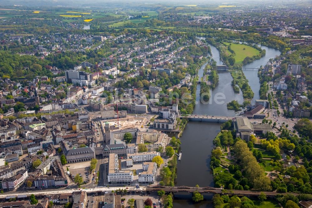 Mülheim an der Ruhr von oben - Ortskern am Uferbereich des Ruhr - Flußverlaufes in Mülheim an der Ruhr im Bundesland Nordrhein-Westfalen