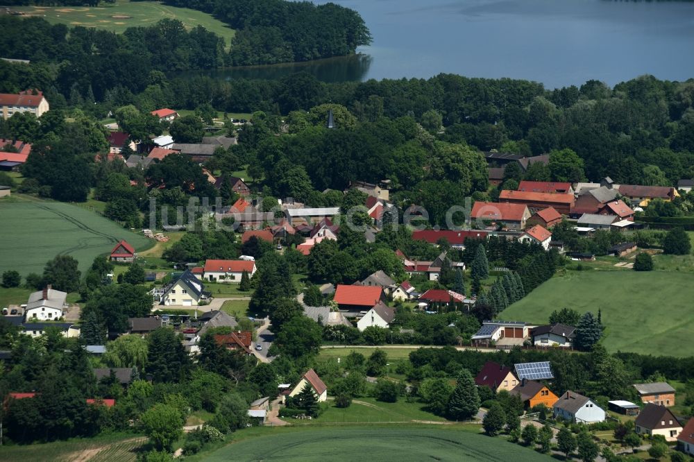 Luftbild Schwarz - Ortskern am Uferbereich des Schwarzer See in Schwarz im Bundesland Mecklenburg-Vorpommern