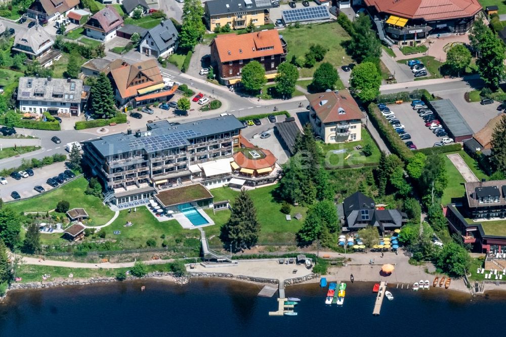 Luftbild Titisee-Neustadt - Ortskern am Uferbereich des Titisee in Titisee-Neustadt im Bundesland Baden-Württemberg