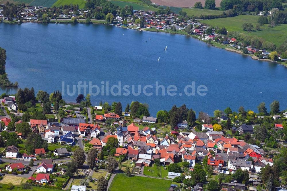 Luftbild Trais-Horloff - Ortskern am Uferbereich am Trais-Horloffer See in Trais-Horloff im Bundesland Hessen, Deutschland