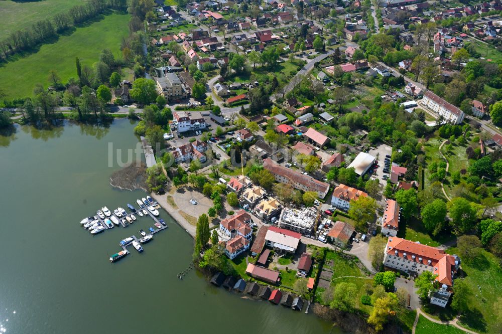 Luftbild Wustrau - Ortskern am Uferbereich des Wustrauer See in Wustrau im Bundesland Brandenburg, Deutschland