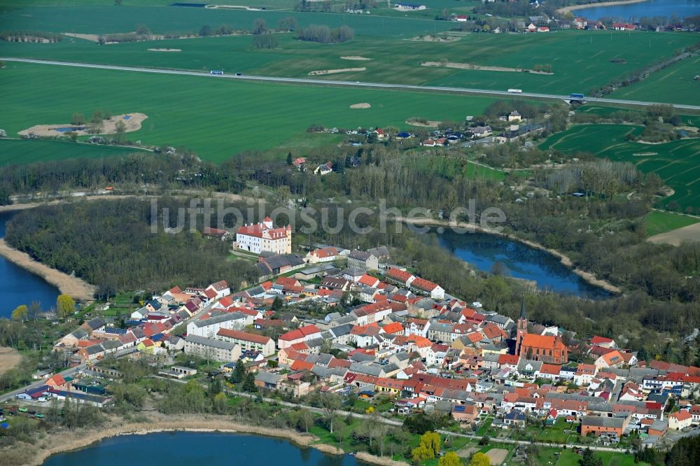 Penkun aus der Vogelperspektive: Ortskern am Uferbereiche Schlosssee - Bürgersee in Penkun im Bundesland Mecklenburg-Vorpommern, Deutschland