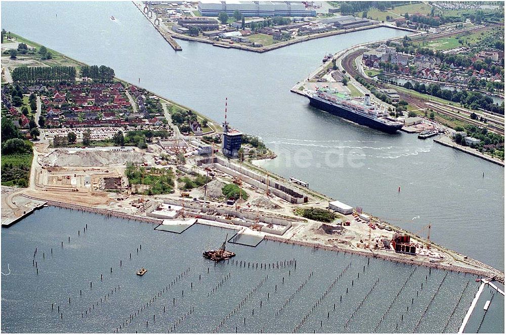 Rostock / Warnemünde aus der Vogelperspektive: Ortsteil Hohe Düne von Rostock/Warnemünde Baustelle am Yachthafen Hohe Düne Fertigstellung 2005 Investor ist die Immobiliengruppe ODIN AG