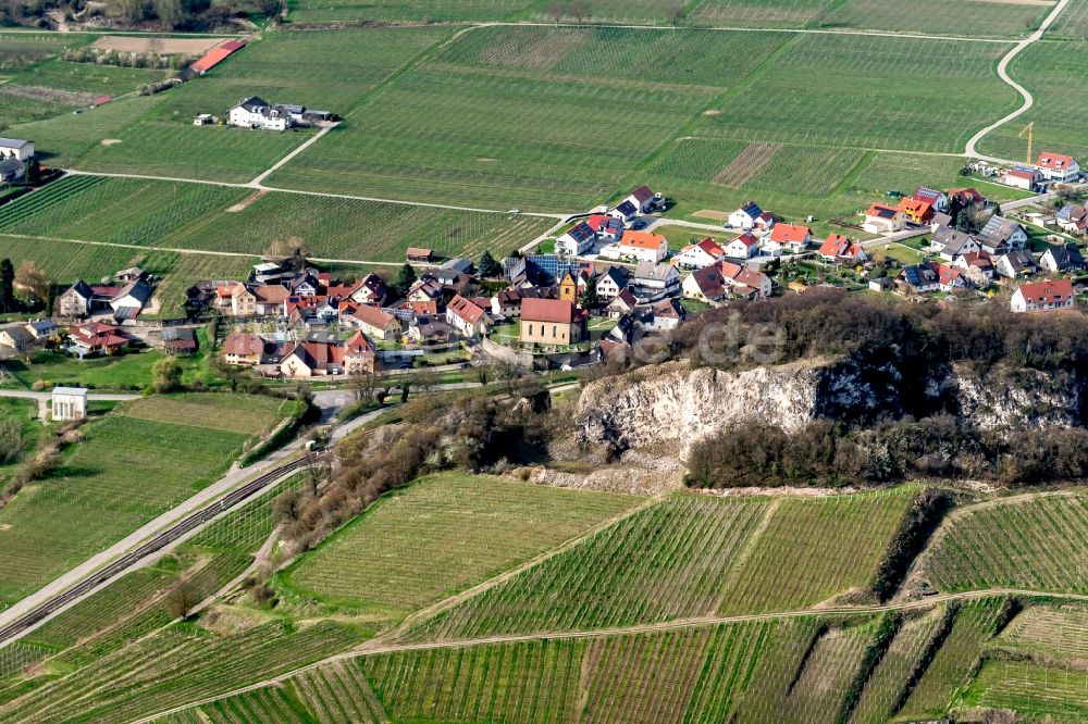 Vogtsburg im Kaiserstuhl von oben - Ortsteil Niederrottweil in Vogtsburg im Kaiserstuhl im Bundesland Baden-Württemberg, Deutschland