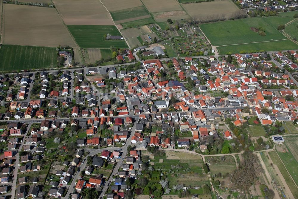 Saulheim aus der Vogelperspektive: Ortsteil Ober- Saulheim in der Ortsgemeinde Saulheim in der Verbandsgemeinde Wörrstadt im Landkreis Alzey-Worms in Rheinland-Pfalz