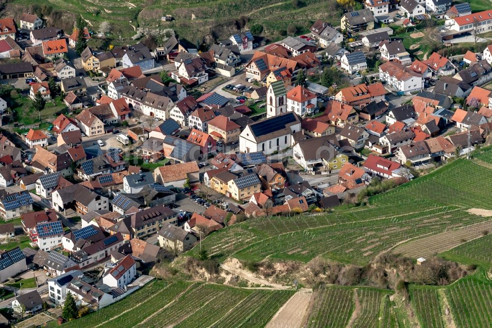 Luftbild Vogtsburg im Kaiserstuhl - Ortsteil Oberbergen in Vogtsburg im Kaiserstuhl im Bundesland Baden-Württemberg, Deutschland