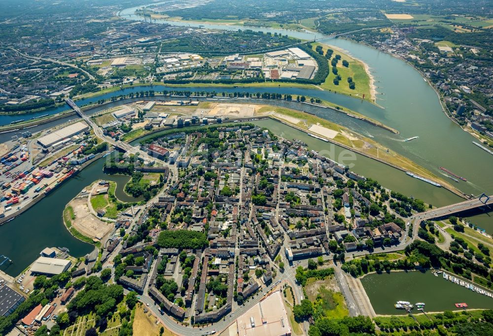 Duisburg aus der Vogelperspektive: Ortsteil Ruhrort-Baerl in Duisburg im Bundesland Nordrhein-Westfalen, Deutschland