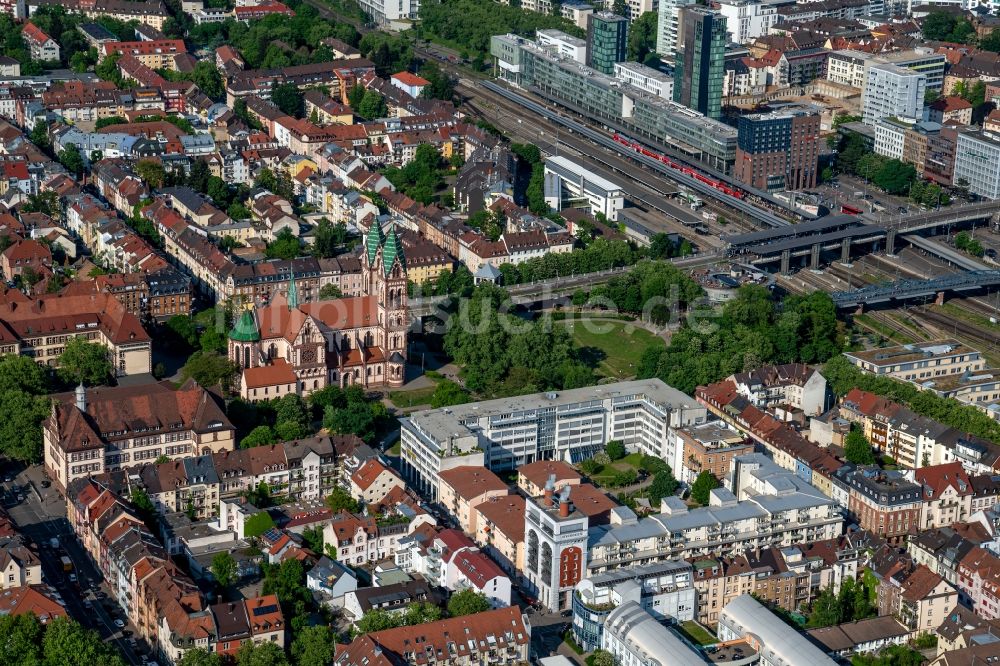 Luftaufnahme Freiburg im Breisgau - Ortsteil Stühlinger in Freiburg im Breisgau im Bundesland Baden-Württemberg, Deutschland