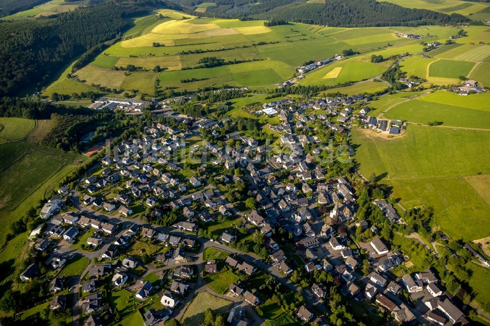 Luftbild Schmallenberg OT Bödefeld - Ortsteilansicht von Bödefeld in Schmallenberg im Bundesland Nordrhein-Westfalen