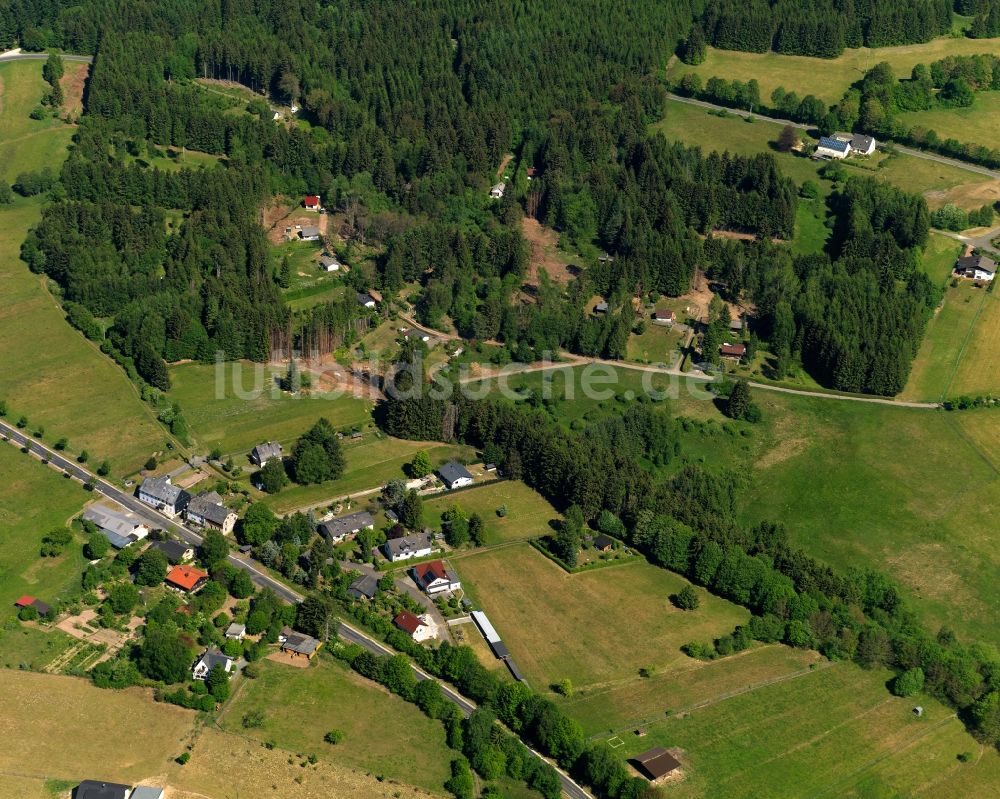 Börfink aus der Vogelperspektive: Ortsteilansicht von Einschiederhof in der Ortsgemeinde Börfink im Bundesland Rheinland-Pfalz