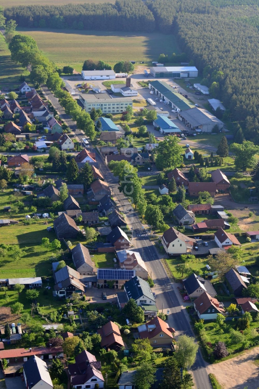 Neuruppin aus der Vogelperspektive: Ortsteilansicht von Gühlen-Glienicke der Kreisstadt Neuruppin im Bundesland Brandenburg