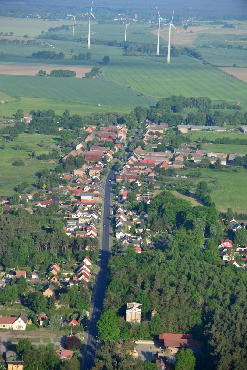 Löwenberger Land aus der Vogelperspektive: Ortsteilansicht von Grieben in der Gemeinde Loewenberger Land im Bundesland Brandenburg