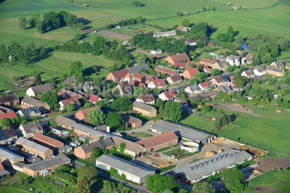 Löwenberger Land von oben - Ortsteilansicht von Grieben in der Gemeinde Löwenberger Land im Bundesland Brandenburg