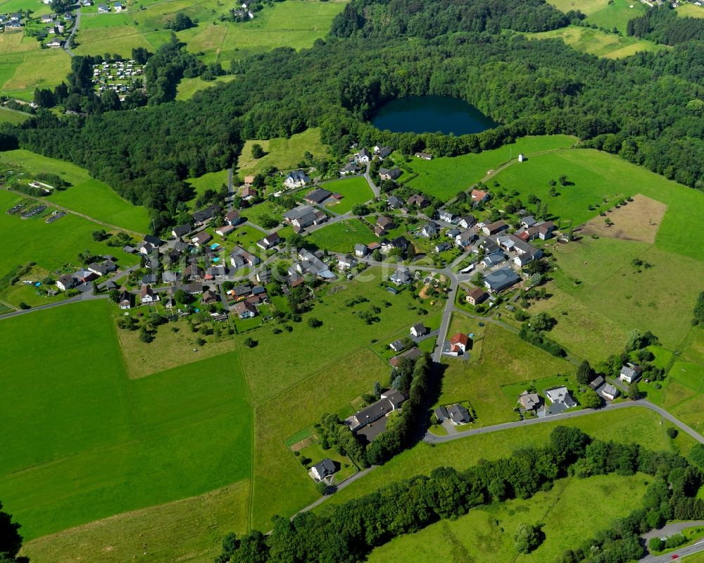 Asbach aus der Vogelperspektive: Ortsteilansicht von Köttingen in der Ortsgemeinde Asbach im Bundesland Rheinland-Pfalz