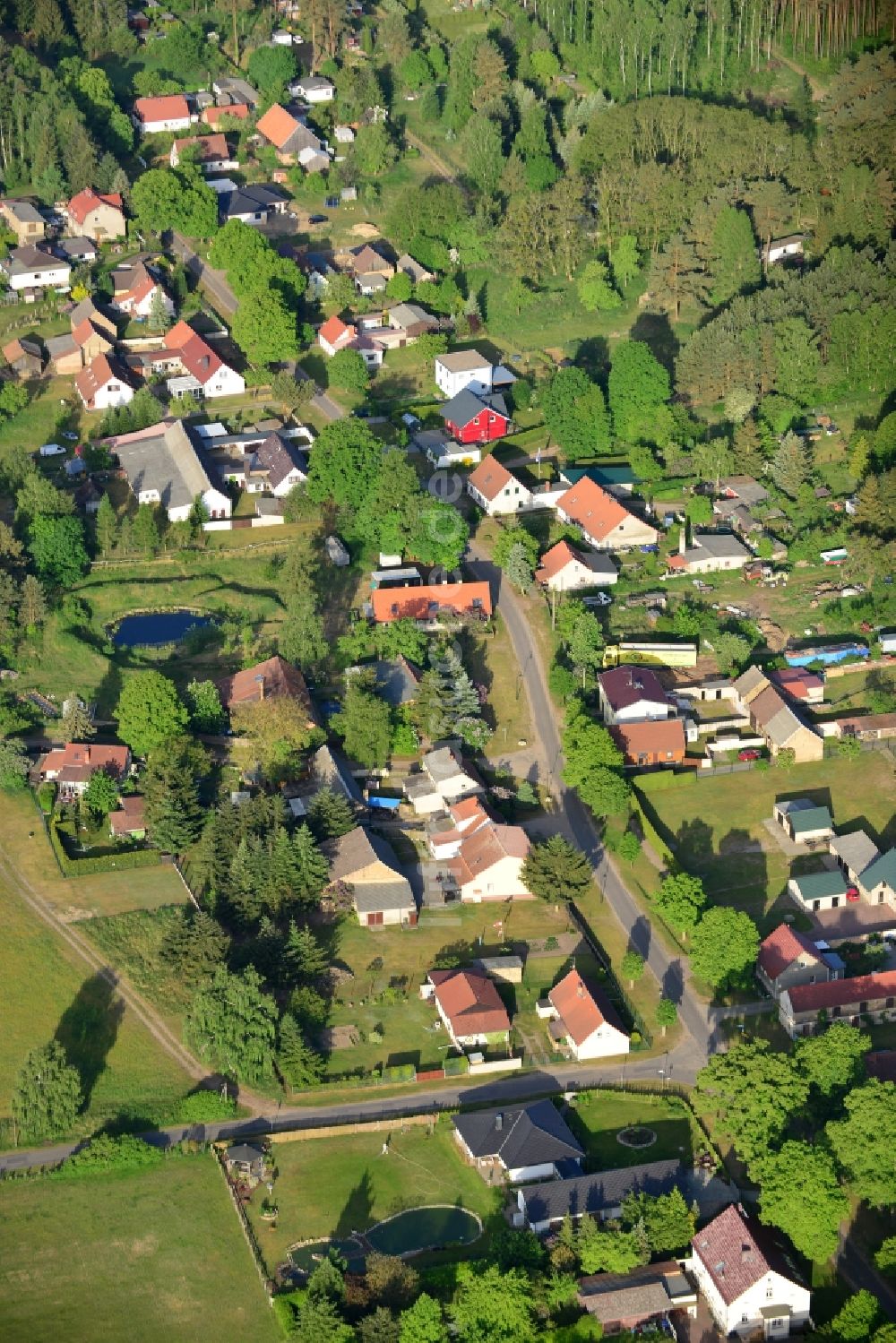 Luftaufnahme Löwenberger Land - Ortsteilansicht von Linde in der Gemeinde Löwenberger Land im Bundesland Brandenburg