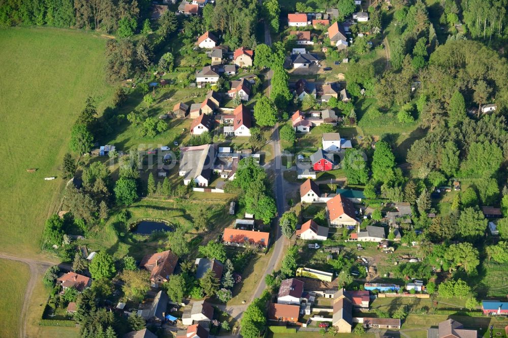 Löwenberger Land aus der Vogelperspektive: Ortsteilansicht von Linde in der Gemeinde Löwenberger Land im Bundesland Brandenburg