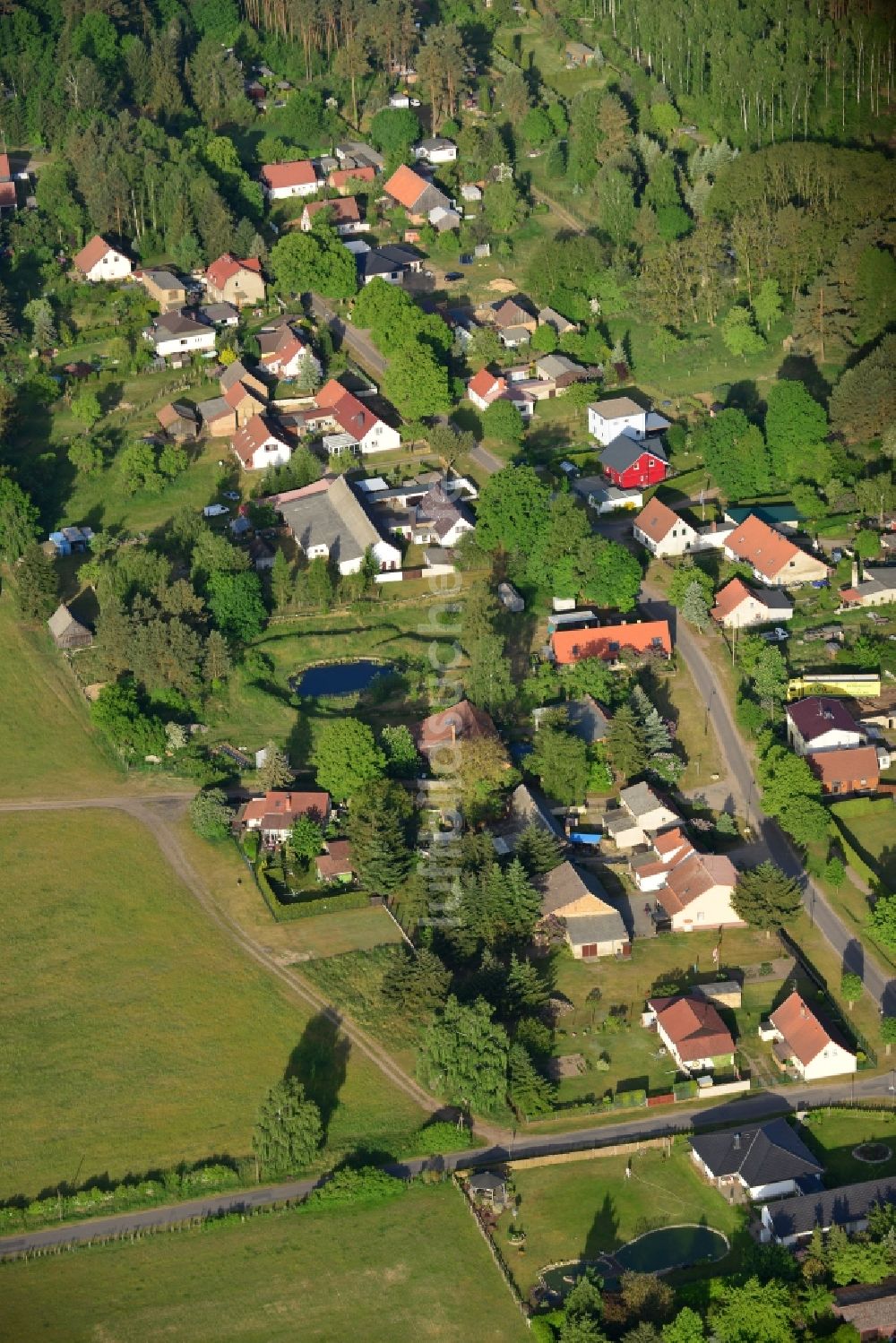 Luftaufnahme Löwenberger Land - Ortsteilansicht von Linde in der Gemeinde Löwenberger Land im Bundesland Brandenburg