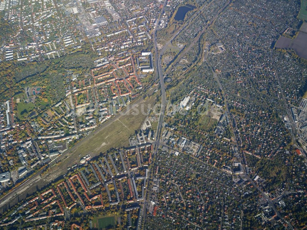 Berlin von oben - Ortsteilansicht von Niederschönhausen und Heinersdorf im Bezirk Pankow in Berlin