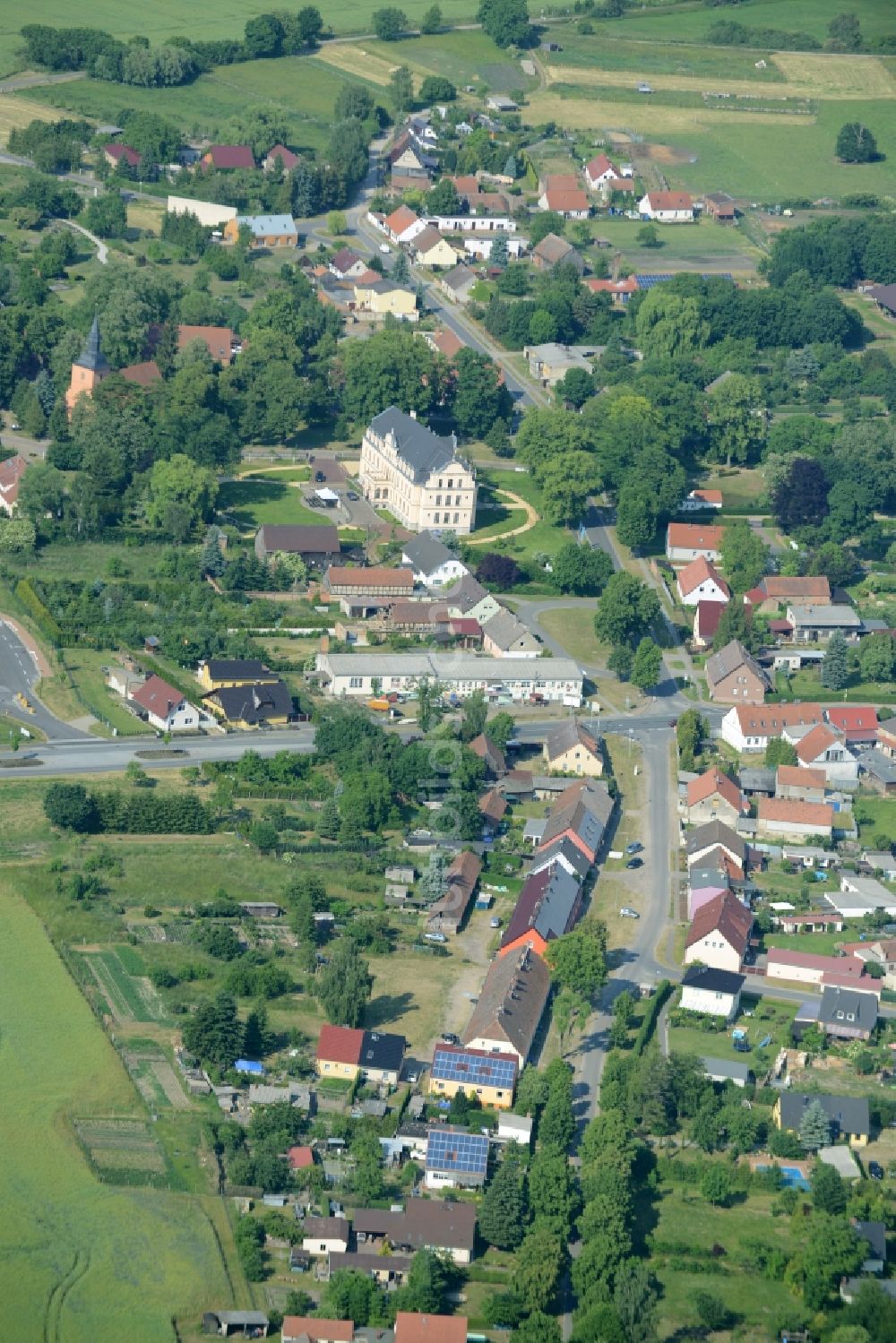 Nauen von oben - Ortsteilansicht von Ribbeck in der Stadt Nauen im Bundesland Brandenburg