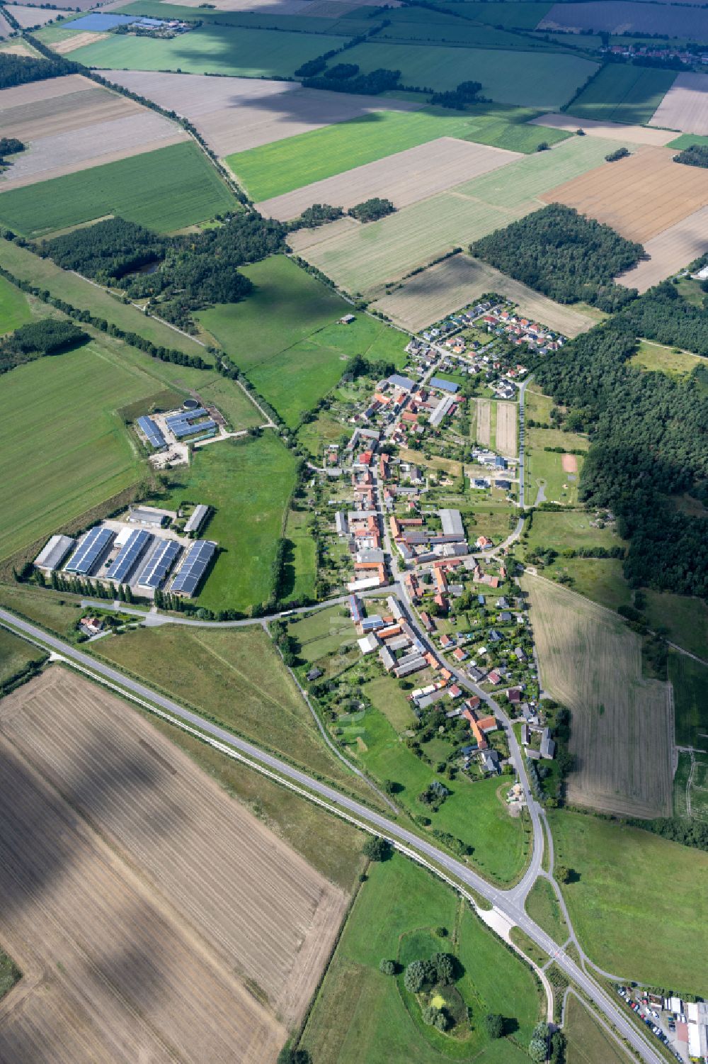 Luftaufnahme Bismark ( Altmark ) OT Schernika - Ortsteilansicht von Schernikau in Bismark ( Altmark ) im Bundesland Sachsen-Anhalt