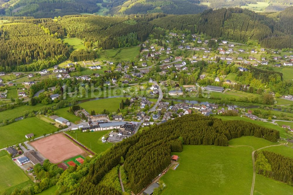 Luftbild Bad Berleburg OT Schwarzenau - Ortsteilansicht von Schwarzenau in Bad Berleburg im Bundesland Nordrhein-Westfalen