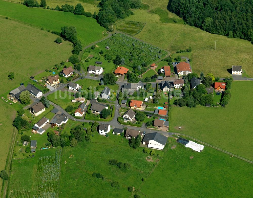 Asbach aus der Vogelperspektive: Ortsteilansicht von Thelenberg in der Ortsgemeinde Asbach im Bundesland Rheinland-Pfalz