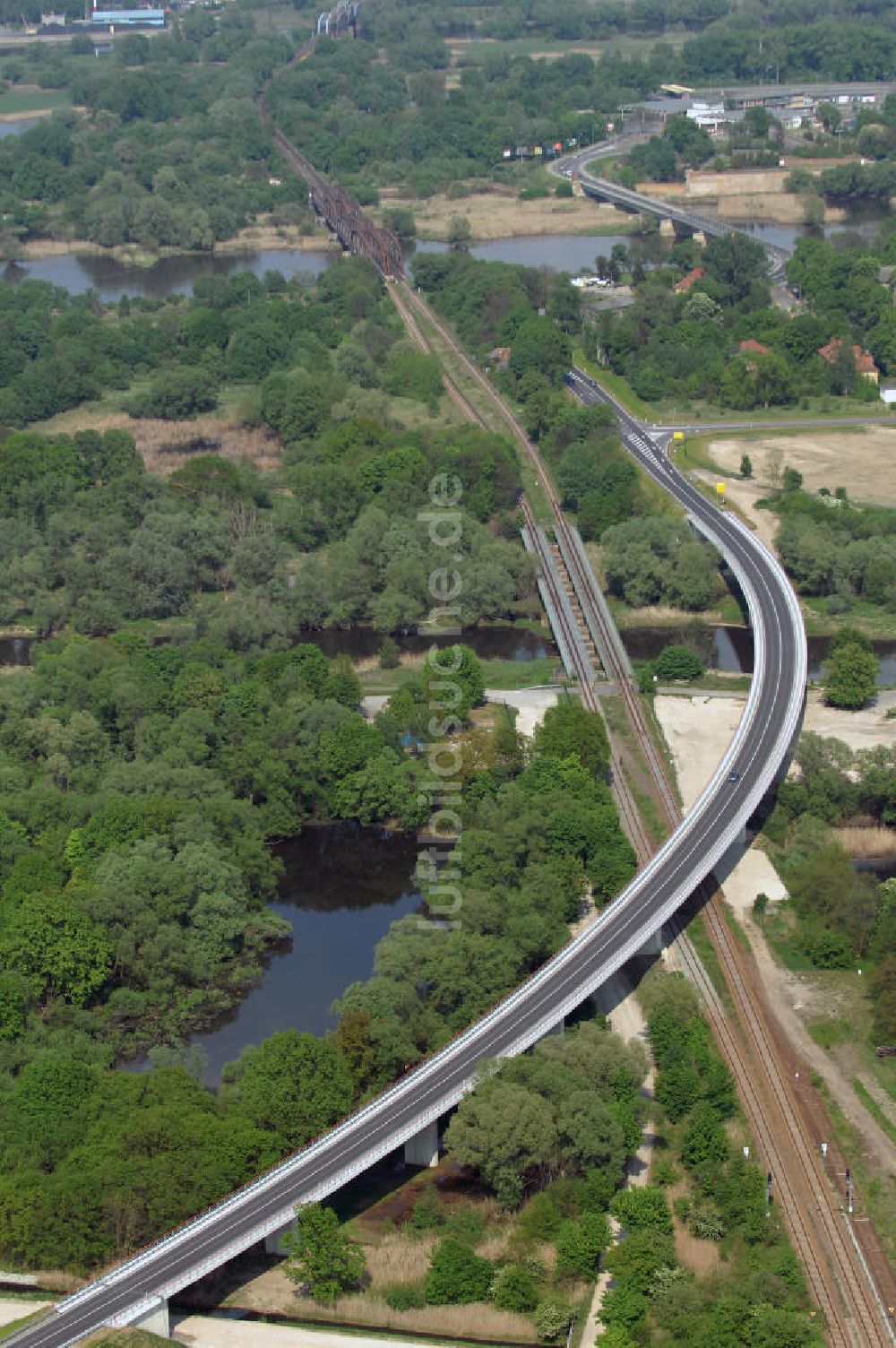 Luftbild KÜSTRIN - Ortsumfahrung der Bundesstrasse B 1 bei Küstrin bis zum Grenzübergang über die Oder