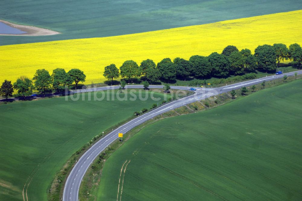 MÜNCHEBERG aus der Vogelperspektive: Ortsumfahrung der Bundesstrasse B 1 südlich von Müncheberg