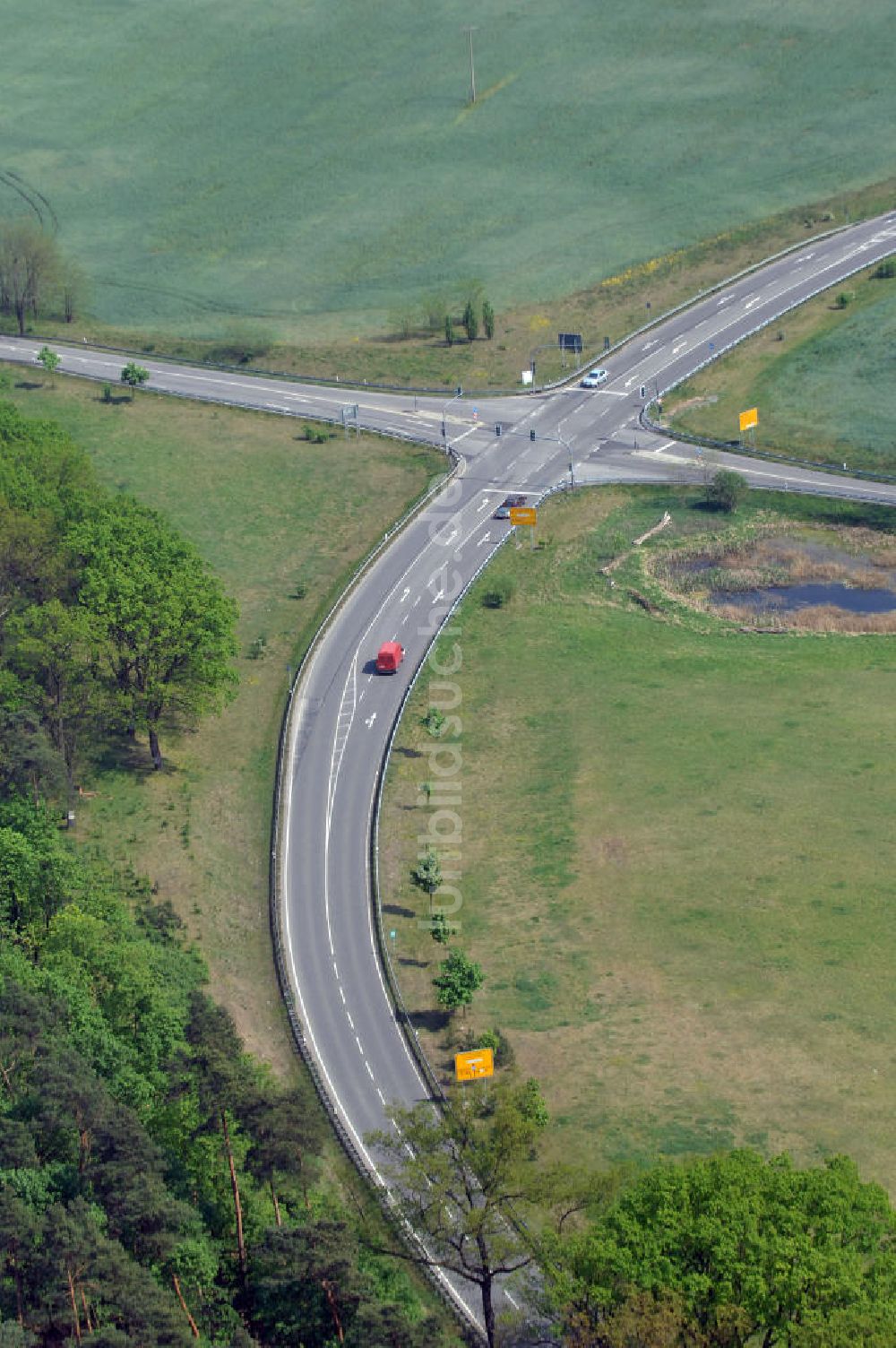 MÜNCHEBERG von oben - Ortsumfahrung der Bundesstrasse B 1 südlich von Müncheberg