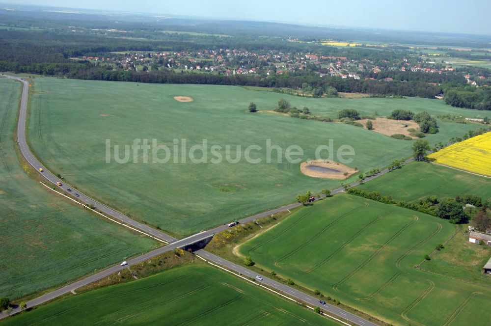 MÜNCHEBERG aus der Vogelperspektive: Ortsumfahrung der Bundesstrasse B 1 südlich von Müncheberg