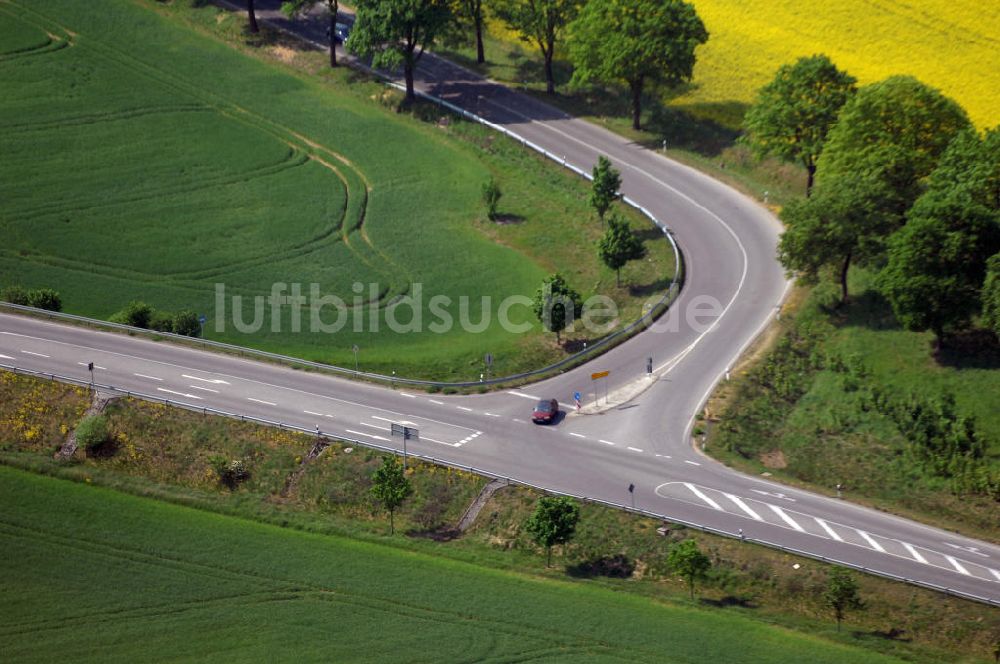 MÜNCHEBERG aus der Vogelperspektive: Ortsumfahrung der Bundesstrasse B 1 südlich von Müncheberg