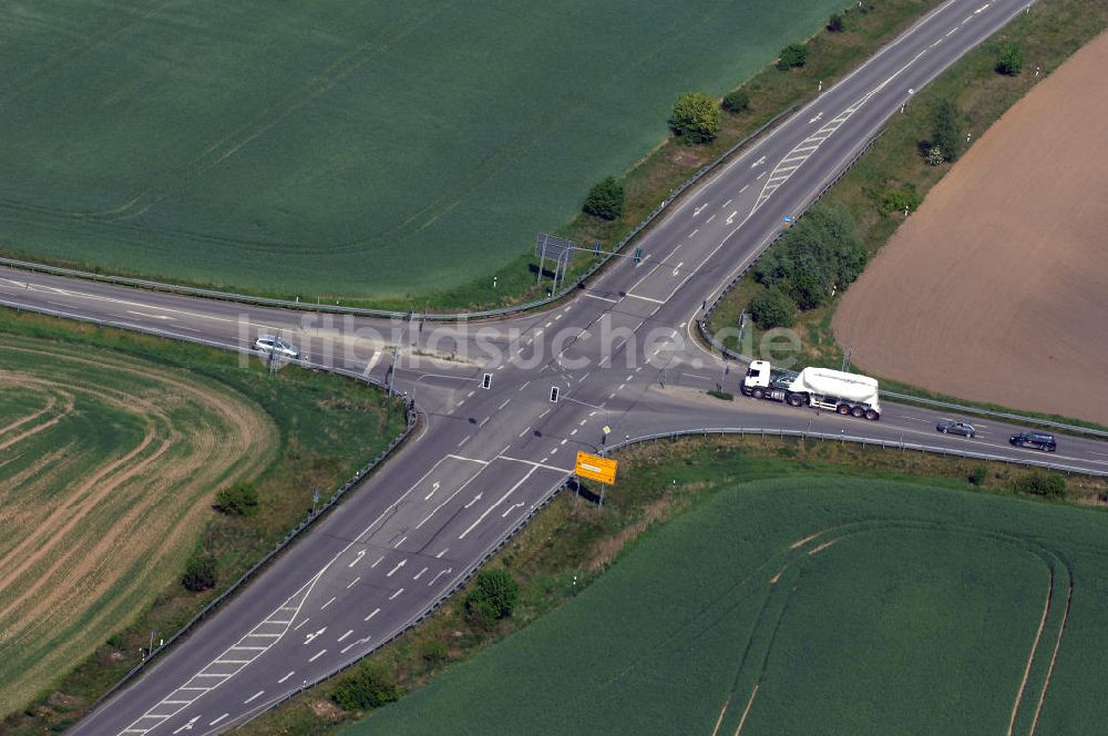 MÜNCHEBERG aus der Vogelperspektive: Ortsumfahrung der Bundesstrasse B 1 südlich von Müncheberg