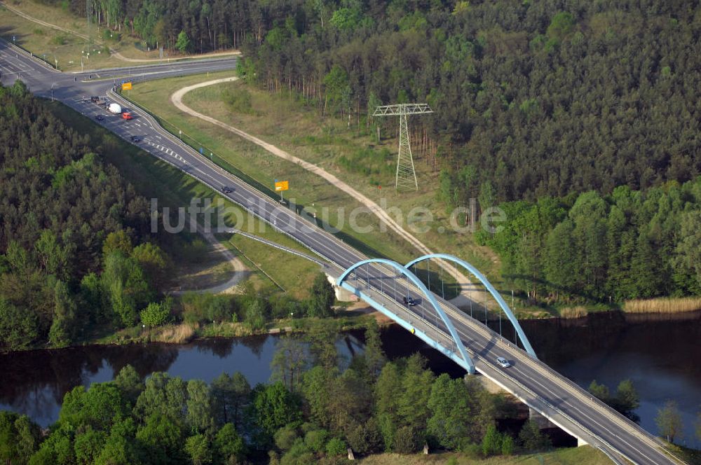 FÜRSTENWALDE aus der Vogelperspektive: Ortsumfahrung der Bundesstrasse B 168 östlich von Fürstenwalde