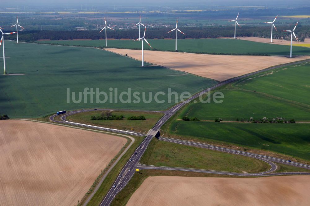 SEELOW aus der Vogelperspektive: Ortsumfahrung der Bundesstrasse B 1 westlich von Seelow