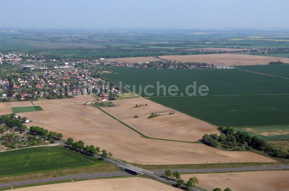 SEELOW aus der Vogelperspektive: Ortsumfahrung der Bundesstrasse B 1 westlich von Seelow