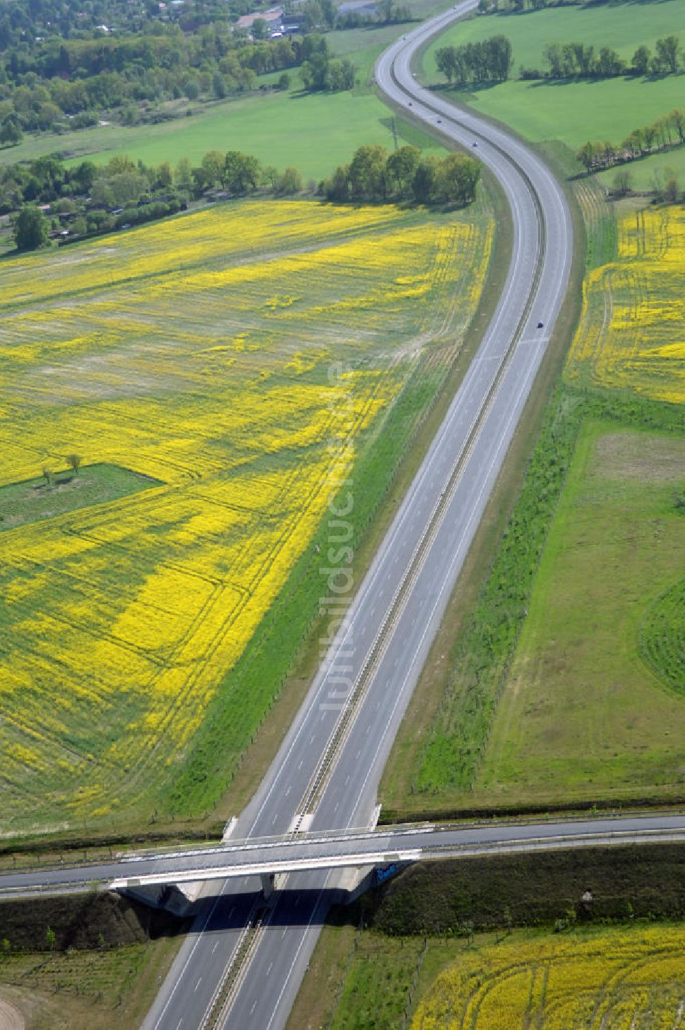 ORANIENBURG aus der Vogelperspektive: Ortsumfahrung Oranienburg B96 westlich von Oranienburg