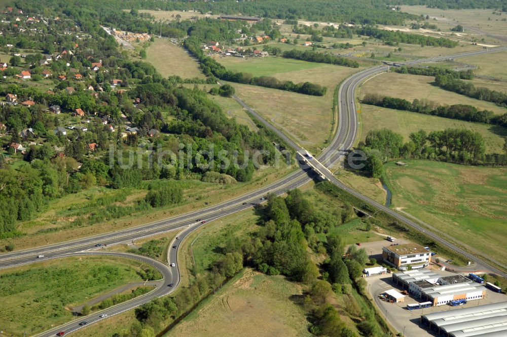 ORANIENBURG aus der Vogelperspektive: Ortsumfahrung Oranienburg B96 westlich von Oranienburg