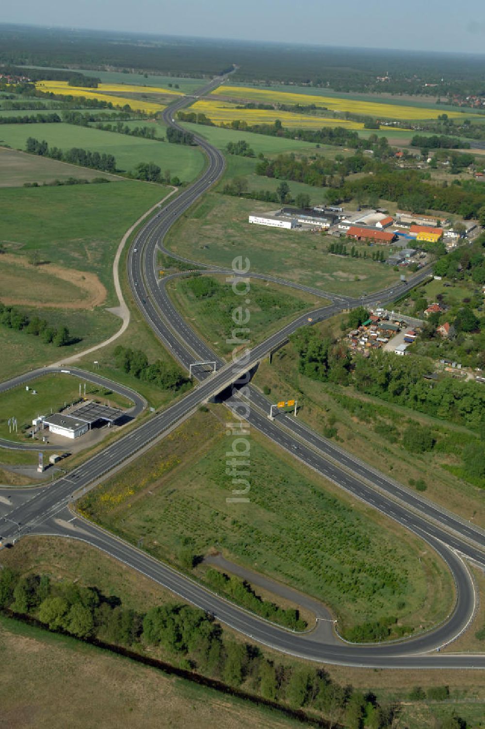 ORANIENBURG aus der Vogelperspektive: Ortsumfahrung Oranienburg B96 westlich von Oranienburg