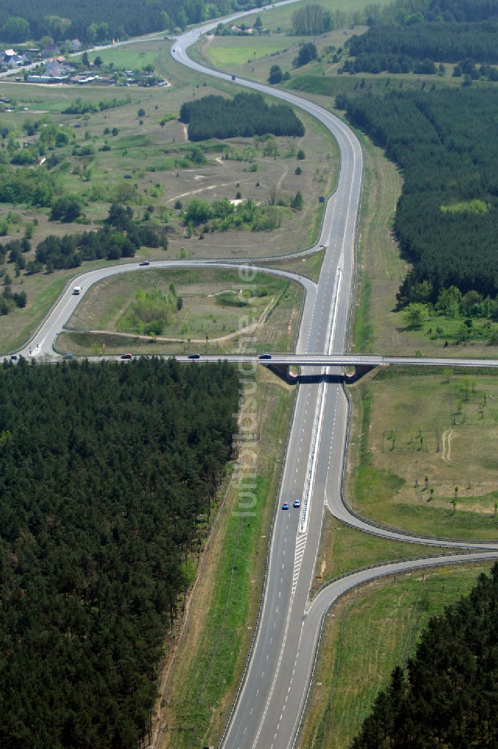 WRIETZEN von oben - Ortsumfahrung B 167 im südlichen Ortsbereich von Wriezen