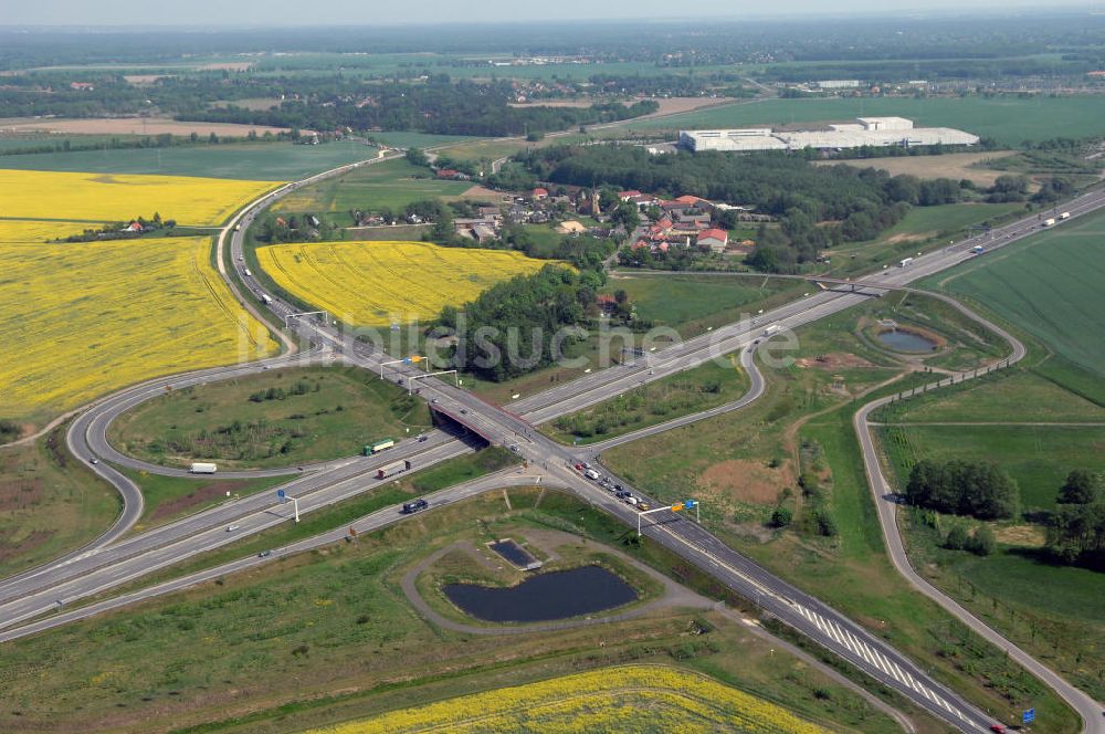 ALTLANDSBERG von oben - Ortsumgehung Landesstrasse L 33 südwestlich von Altlandsberg bis zum östlichen Berliner Ring