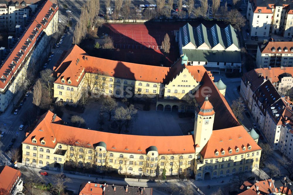 Luftbild München - Oskar-von-Miller-Gymnasium und das Maximiliansgymnasium in München-Schwabing in Bayern