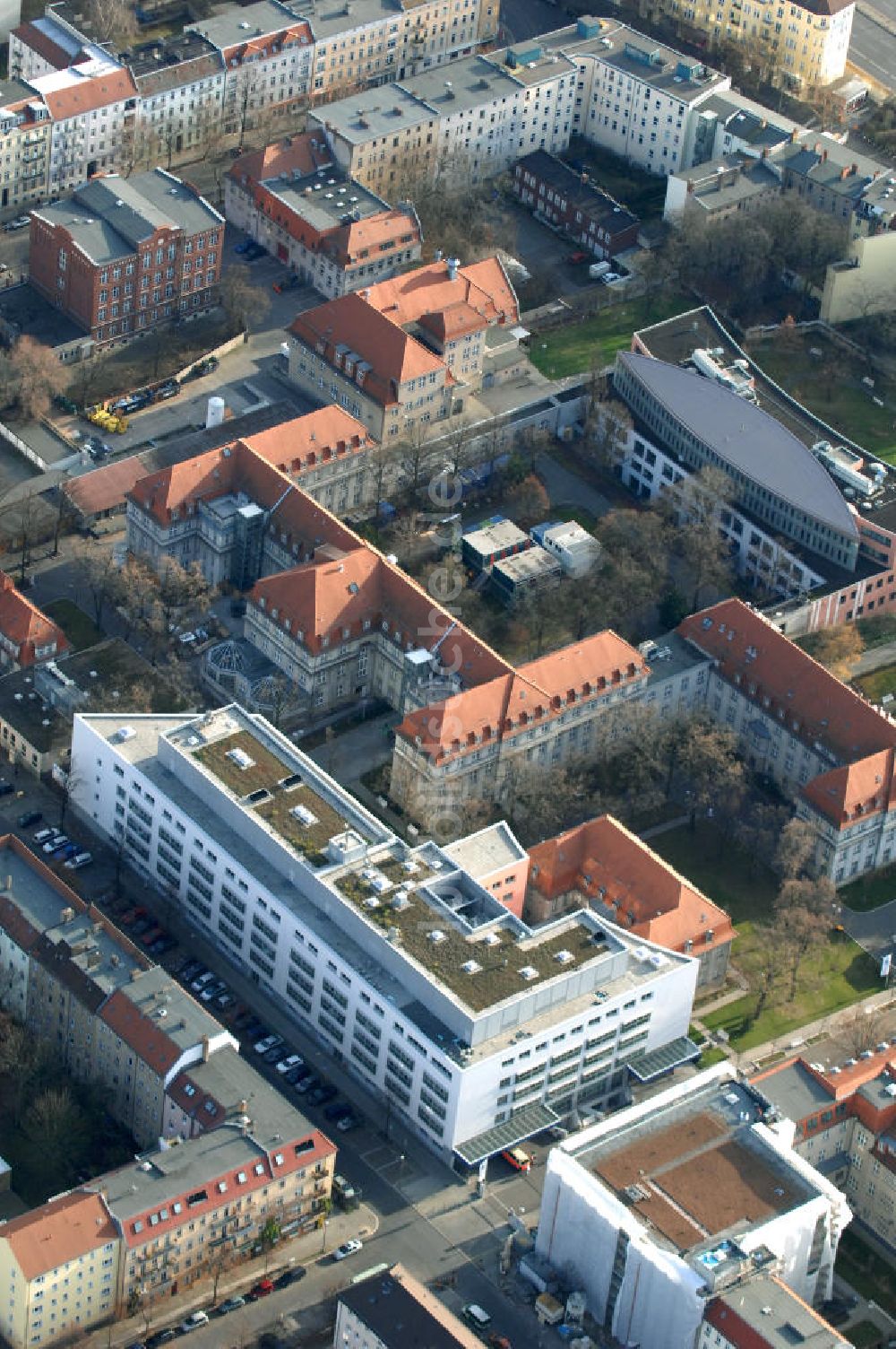 Luftbild Berlin - Oskar-Ziethen-Krankenhaus Lichtenberg / Sana Klinikum