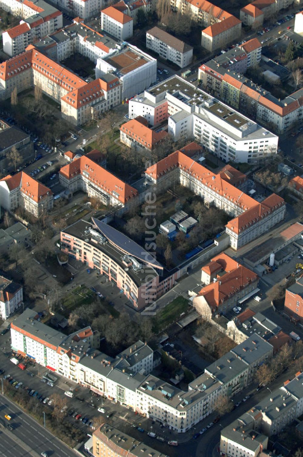 Berlin aus der Vogelperspektive: Oskar-Ziethen-Krankenhaus Lichtenberg / Sana Klinikum