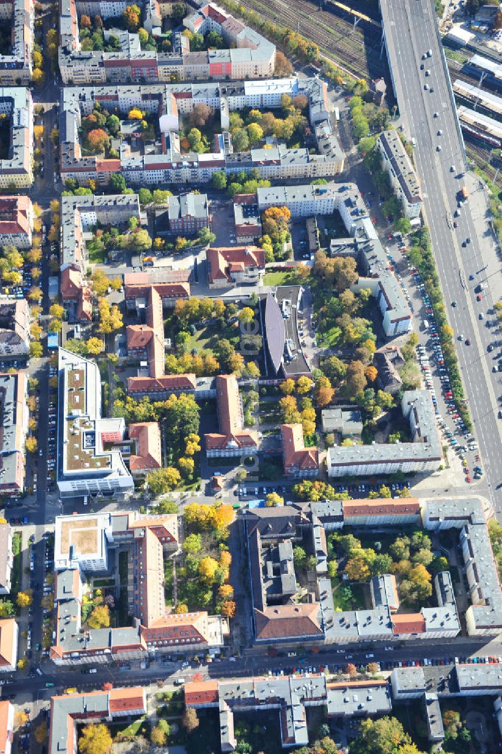 Berlin von oben - Oskar-Ziethen-Krankenhaus Lichtenberg / Sana Klinikum