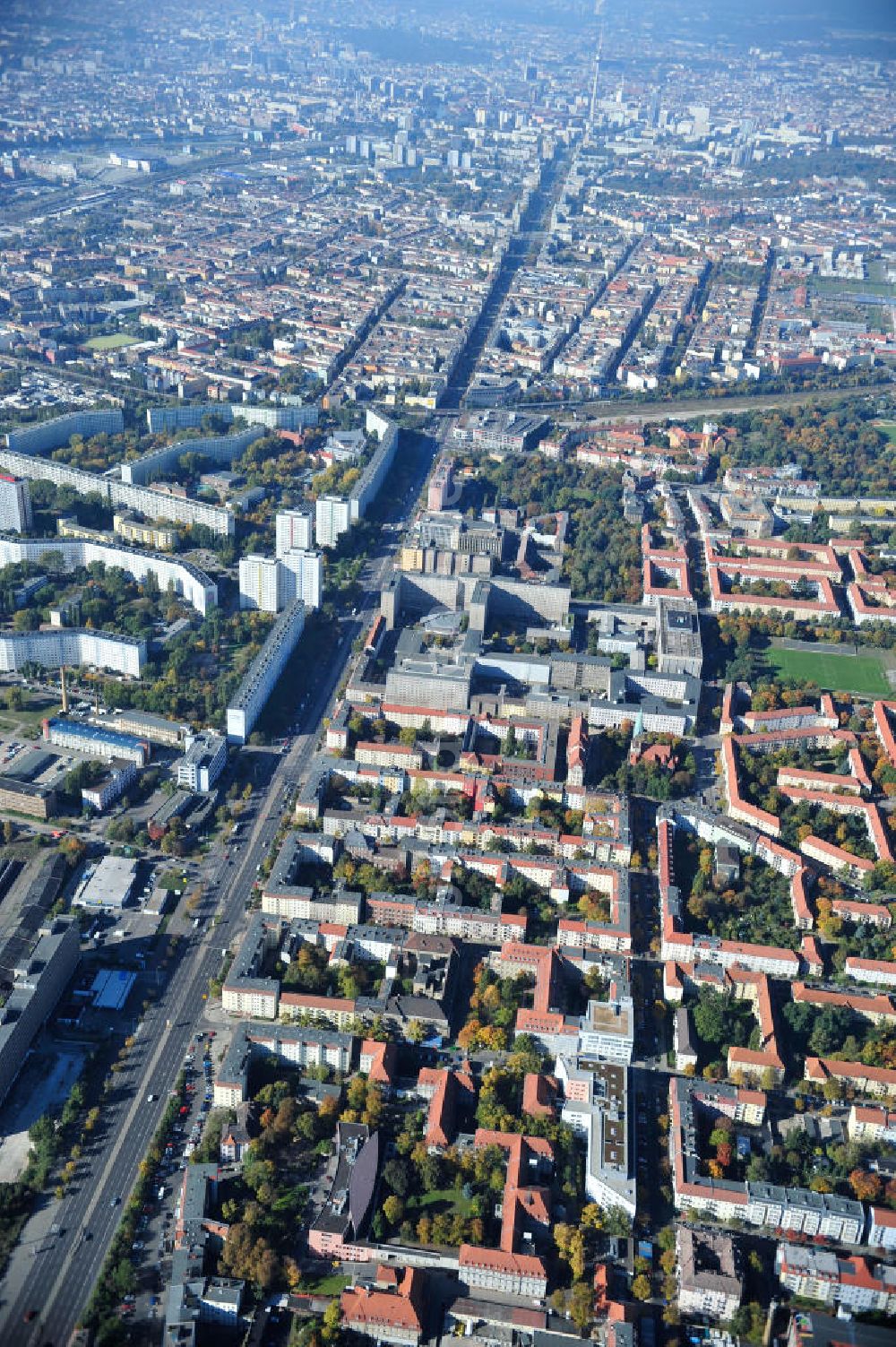 Luftbild Berlin - Oskar-Ziethen-Krankenhaus Lichtenberg / Sana Klinikum