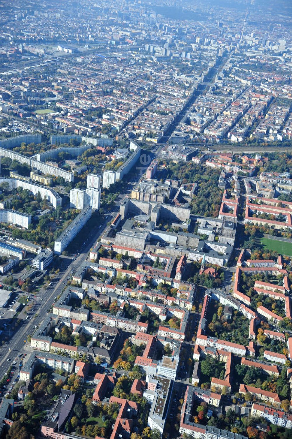 Berlin von oben - Oskar-Ziethen-Krankenhaus Lichtenberg / Sana Klinikum