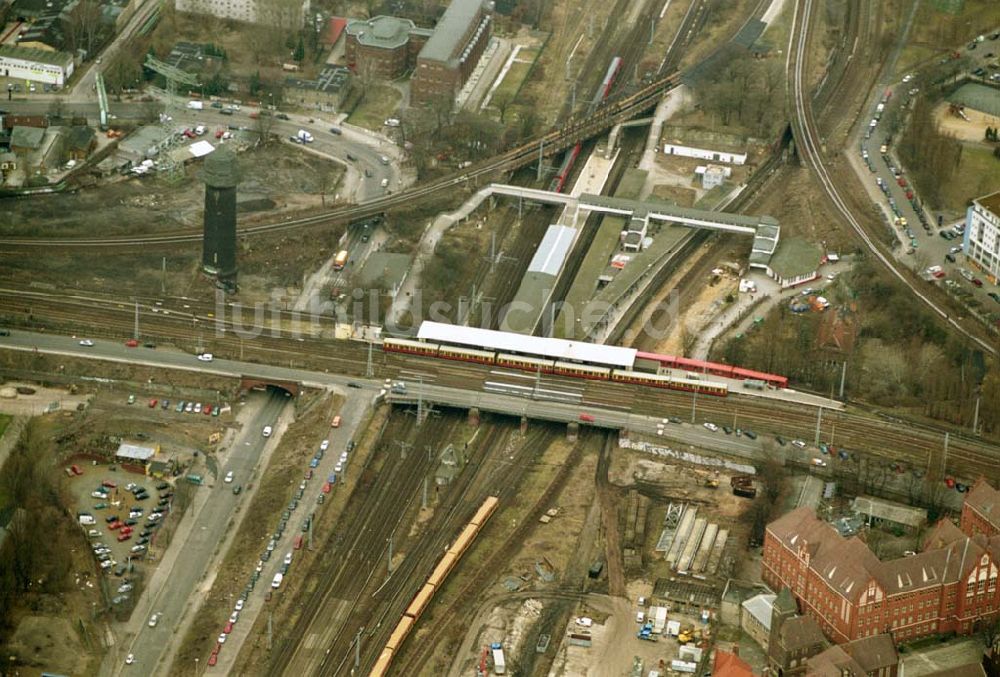 Berlin/ Friedrichshain aus der Vogelperspektive: Ostkreuz