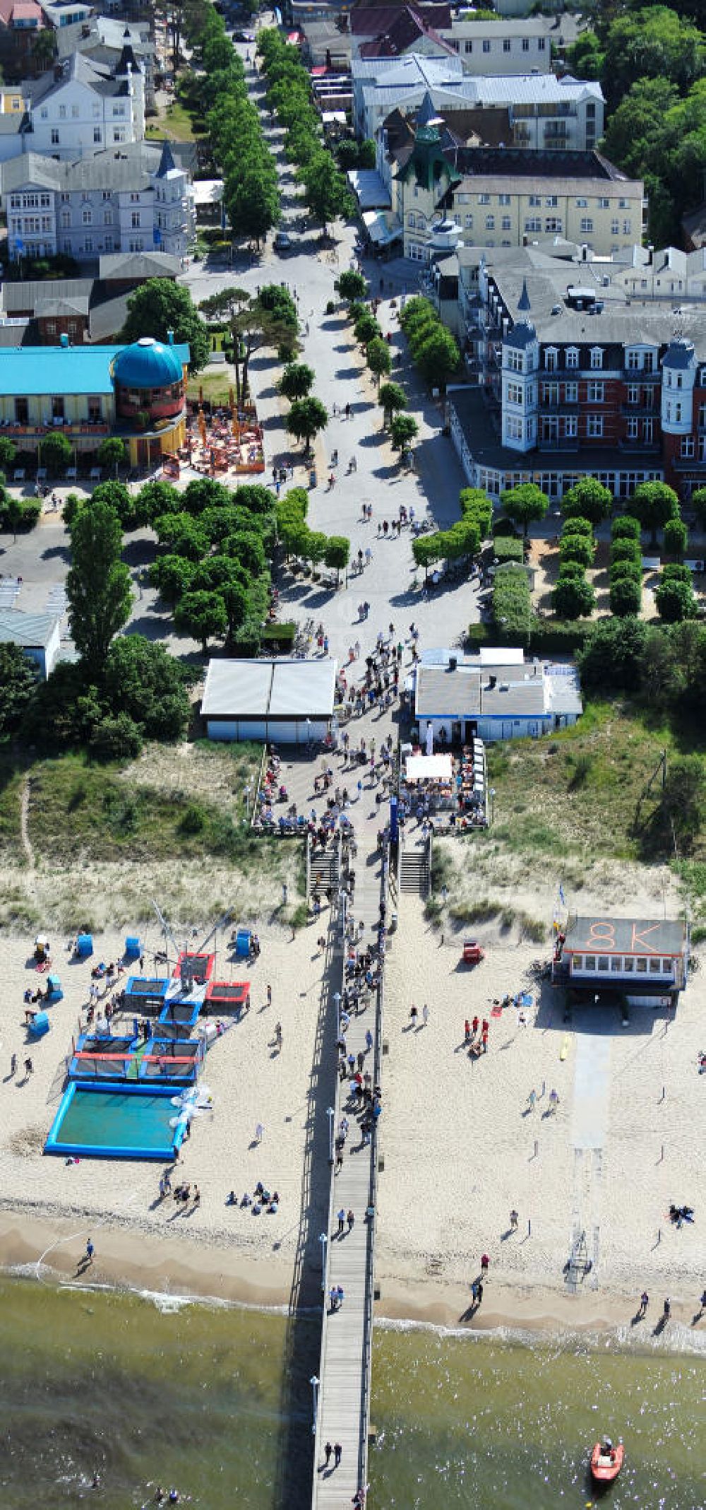 Zinnowitz aus der Vogelperspektive: Ostsee-Strand von Zinnowitz in Mecklenburg-Vorpommern