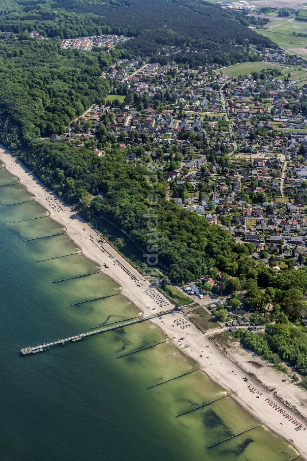 Luftaufnahme Koserow - Ostseebad Koserow an der Küste zur Ostsee auf der Insel Usedom im Bundesland Mecklenburg-Vorpommern